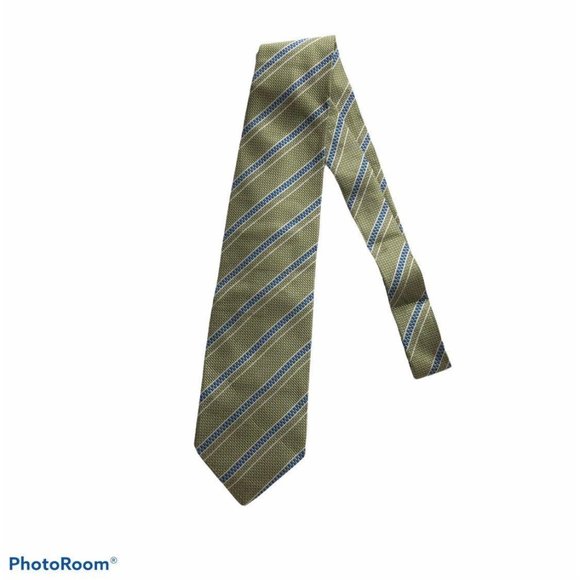 NWOT JoS. A. Bank Silk Tie - Picture 1 of 3